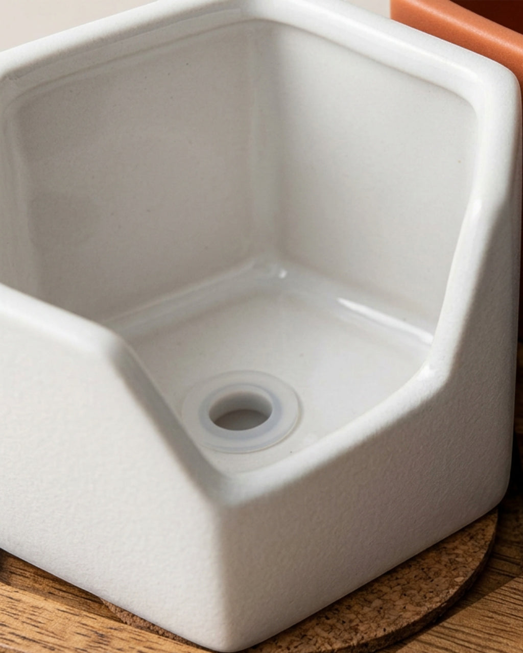 Ywjfk Hexagonal Mini Ceramic Planter Set of 3 with Acacia Tray - Detail view